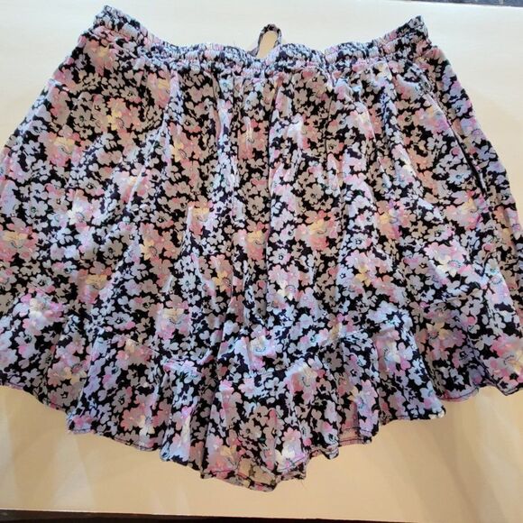 MOSSIMO SUPPLY CO FLORAL SHORT - Picture 10 of 12